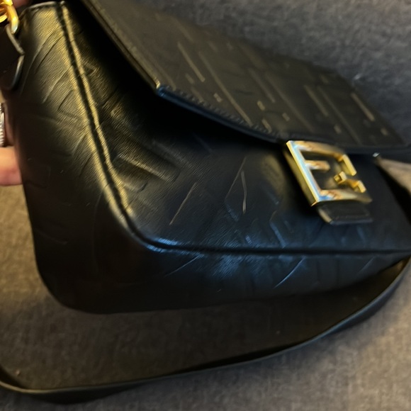 Fendi Baguette Logo Shoulderbag - Picture 6 of 16